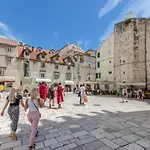 Apartments Brnistra